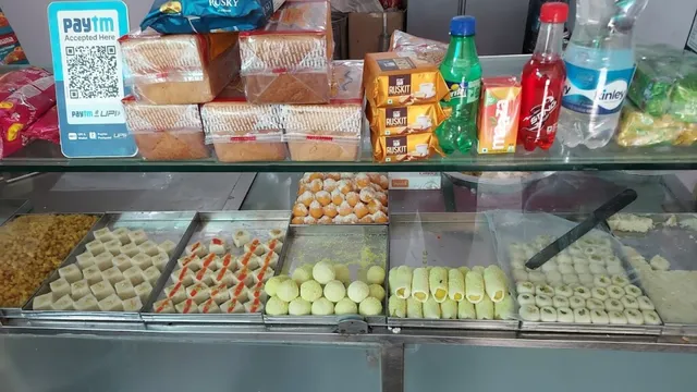 HALDER's SWEETS & NAMKEEN - 4