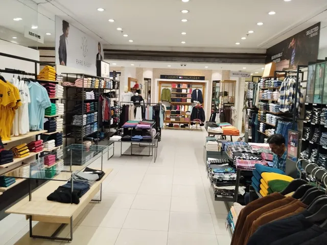 Shree Shivam - Wedding Clothing Fashion & Lifestyle Store (Nagpur) - 2