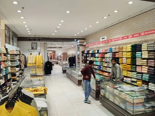 Shree Shivam - Wedding Clothing Fashion & Lifestyle Store (Nagpur) - 5