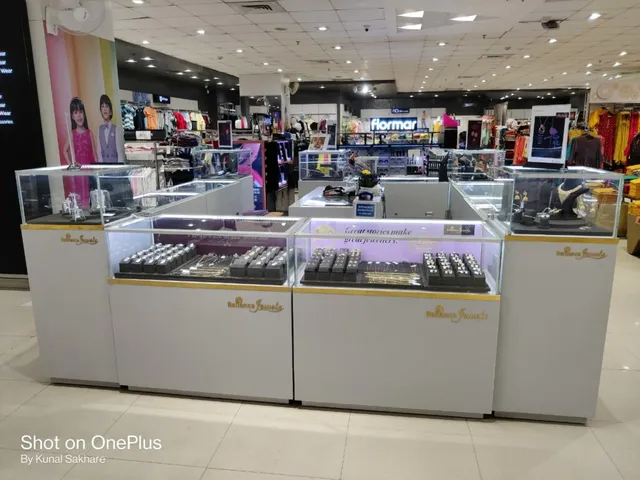 Reliance Jewels TRENDS - Empress Mall - 5