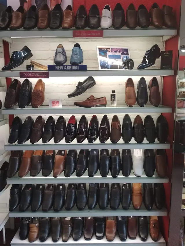 Metro Shoes Nagpur - 3