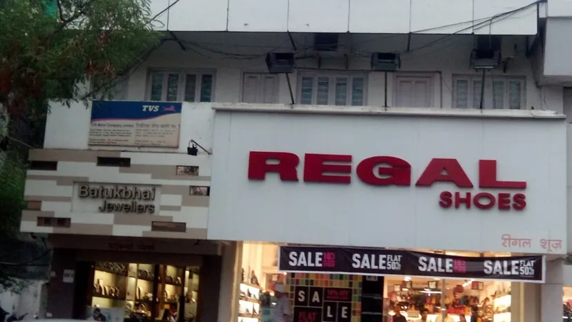 Regal Shoes Nagpur