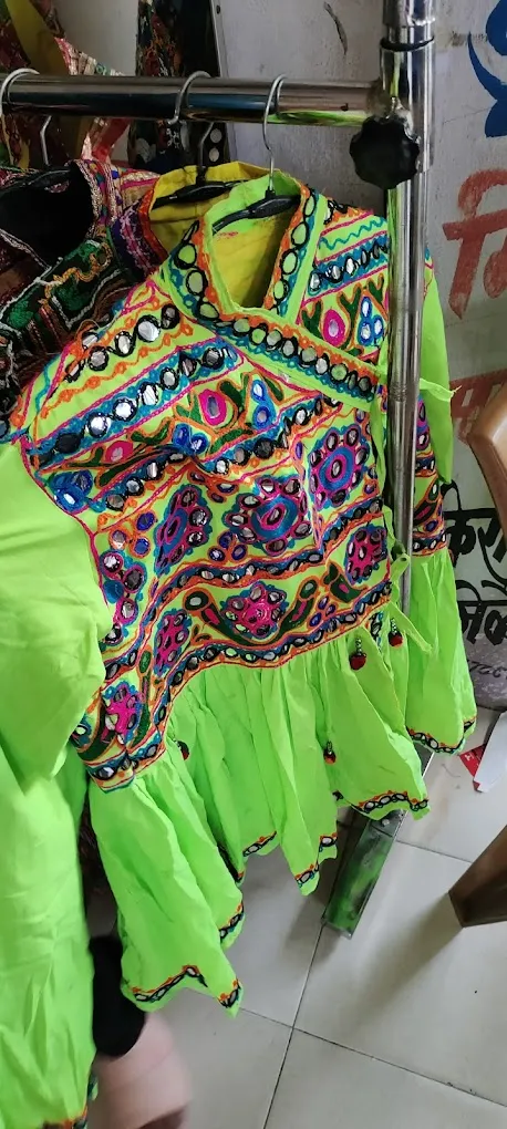 Friends Dresswala - 3