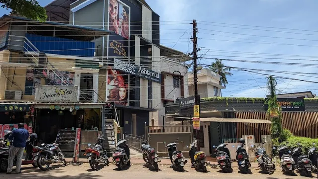 Ashtamudi Wellness Bridal Makeup & Beauty Salon in Nandavanam, Trivandrum - 3