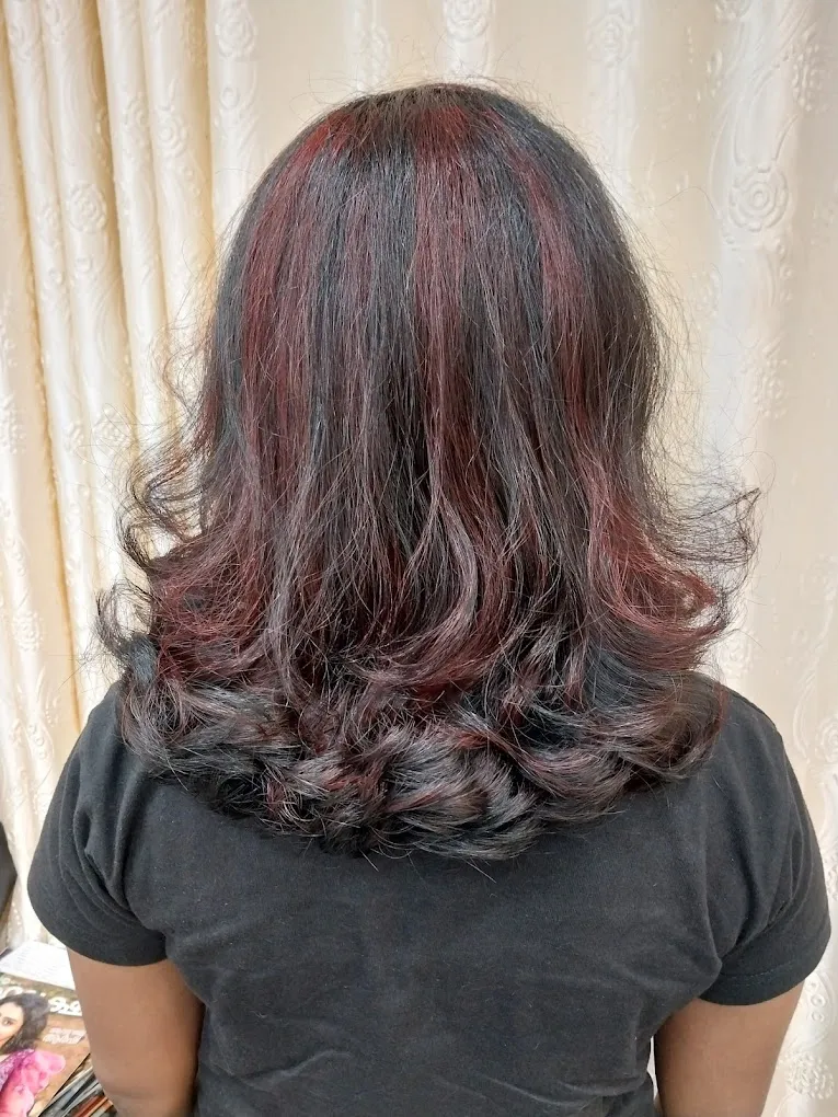 Glatt Beauty Parlour vazuthacaud