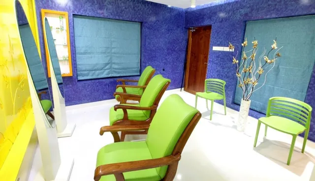 Mirror Beauty Salon and Spa - 3
