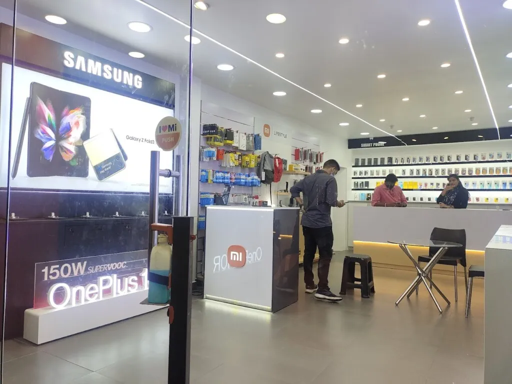 New mobile store vellayambalam