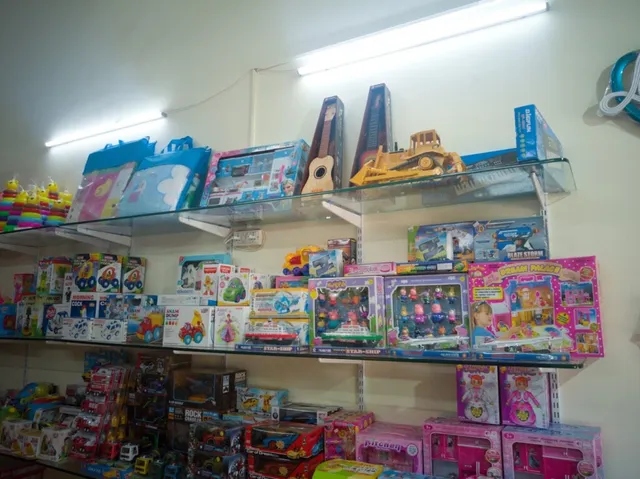 EBEN'S COLLECTION Stationery & Gift Shop - 4