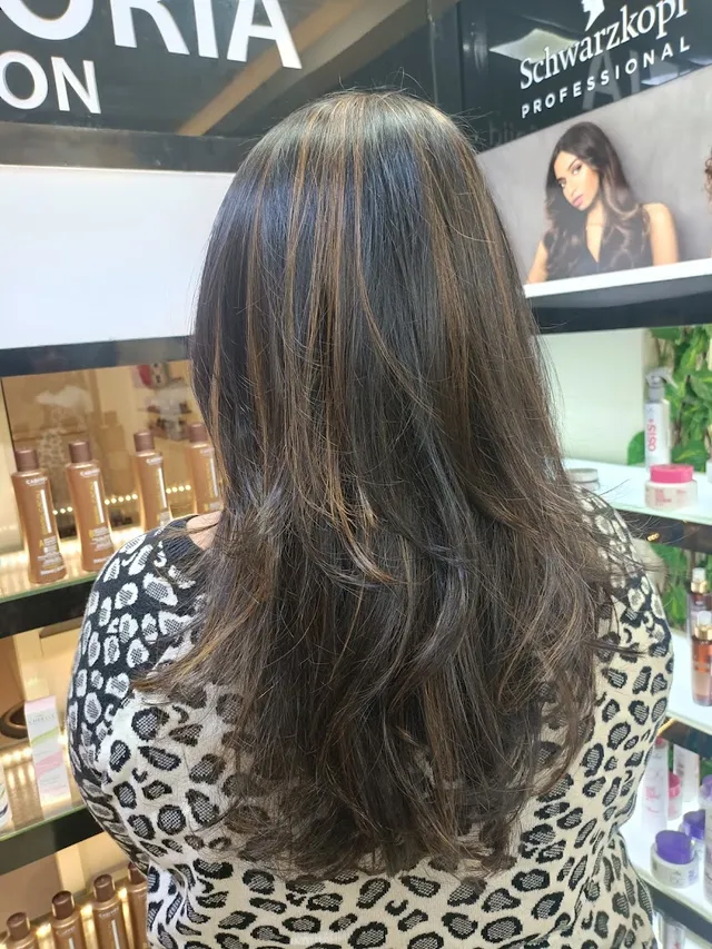 Tutoria Salon & Academy - 2