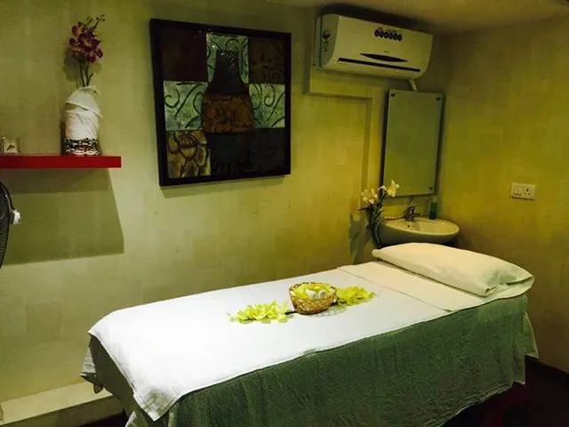 Cheron - Salon & Spa - 3