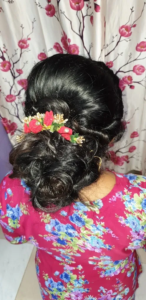 Ashu's Ladies Beauty Parlour