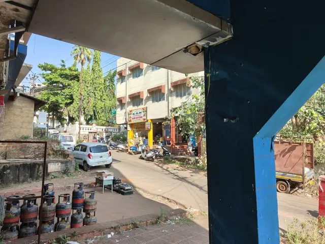 SellPhone Goa (Second Hand Mobiles and New Accessories) - 2