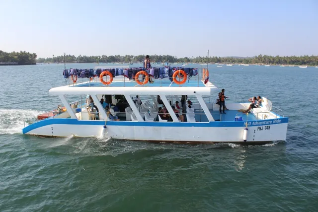 Fernandes Holiday Makers - 5