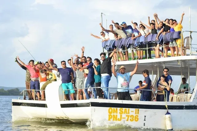 Goa Travels Junction- Goa travel agent / Water sports in goa / Boat Cruise Party/ Taxi service in goa - 2