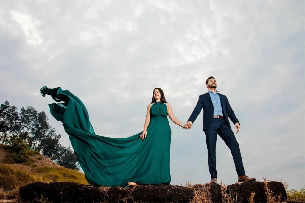 Rent a gown in goa/ pre-wedding/ maternity gown - Sus by Suvarshaa