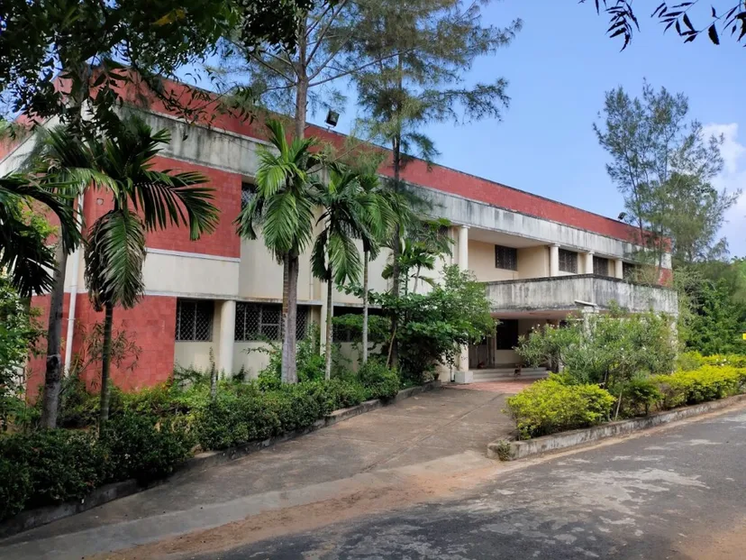 Rajiv Gandhi Institute of Veterinary Education and Research (RIVER)