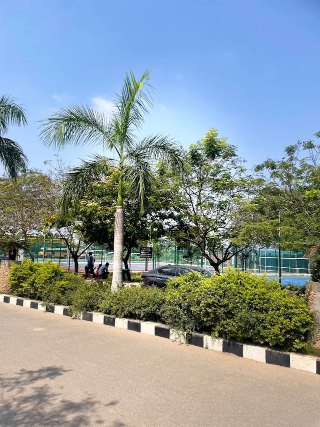 Aarupadai Veedu Medical College - 2