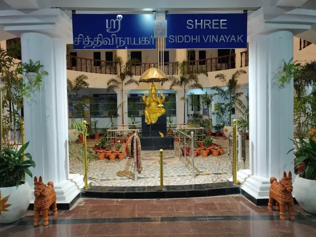 Aarupadai Veedu Medical College - 3