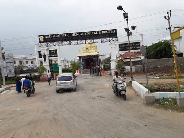 Aarupadai Veedu Medical College - 4