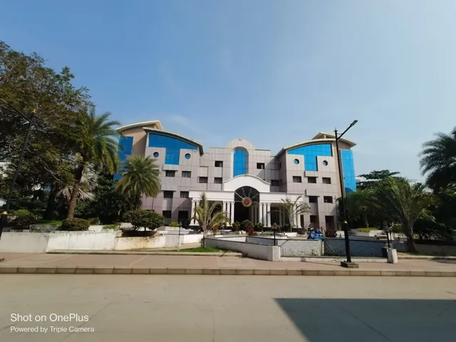 Sri Manakula Vinayagar Medical College - 5