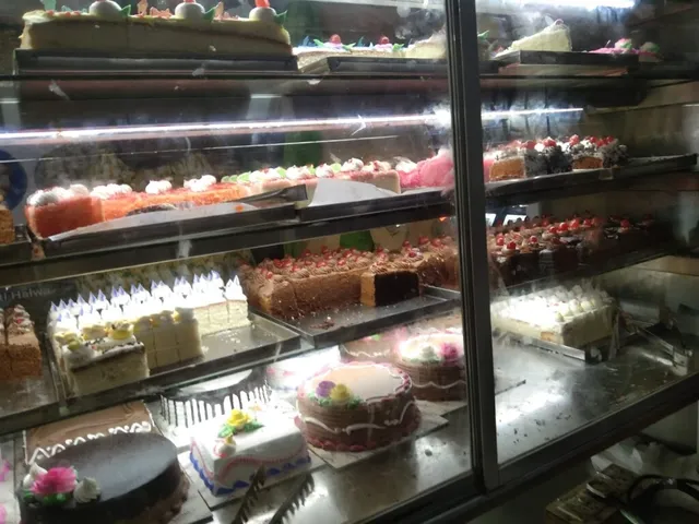 NELLAI SANTHI SWEETS AND BAKERY - 5