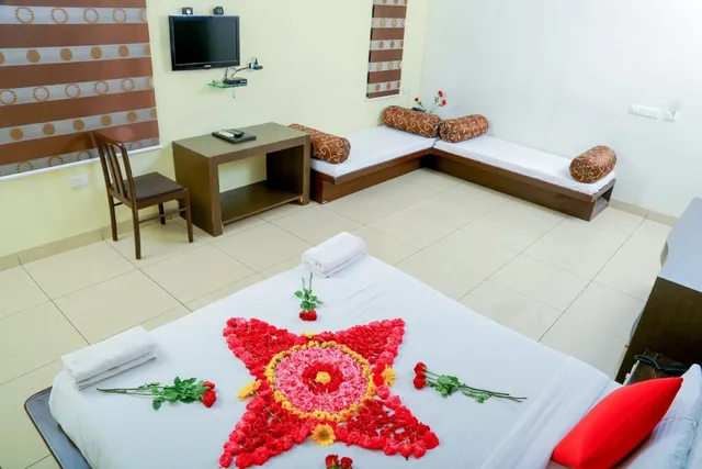 Hotel Abikrishnaa - 3