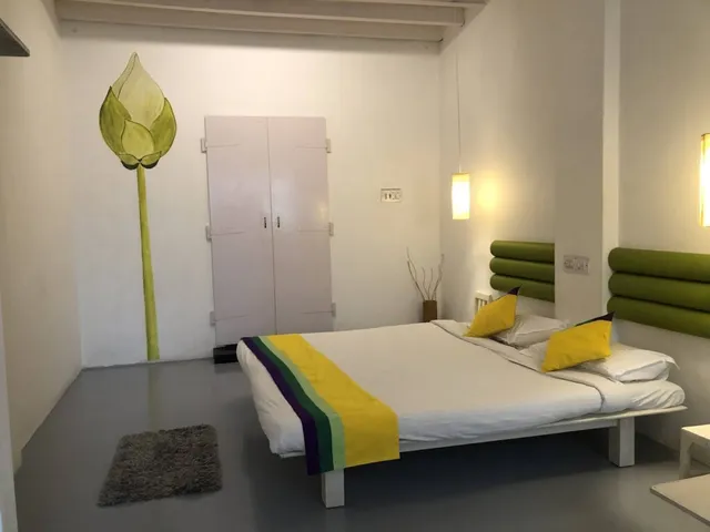 Itsy By Treebo - Red Lotus Heritage With Roadside View - 5