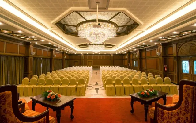 Shenbaga Hotel & Convention Centre - 3