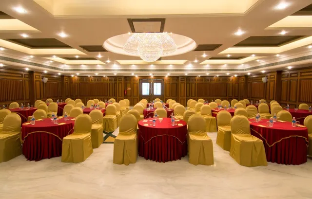 Shenbaga Hotel & Convention Centre - 4