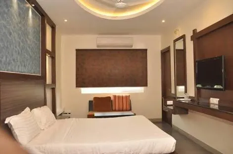 Hotel Tamizh Park - 3