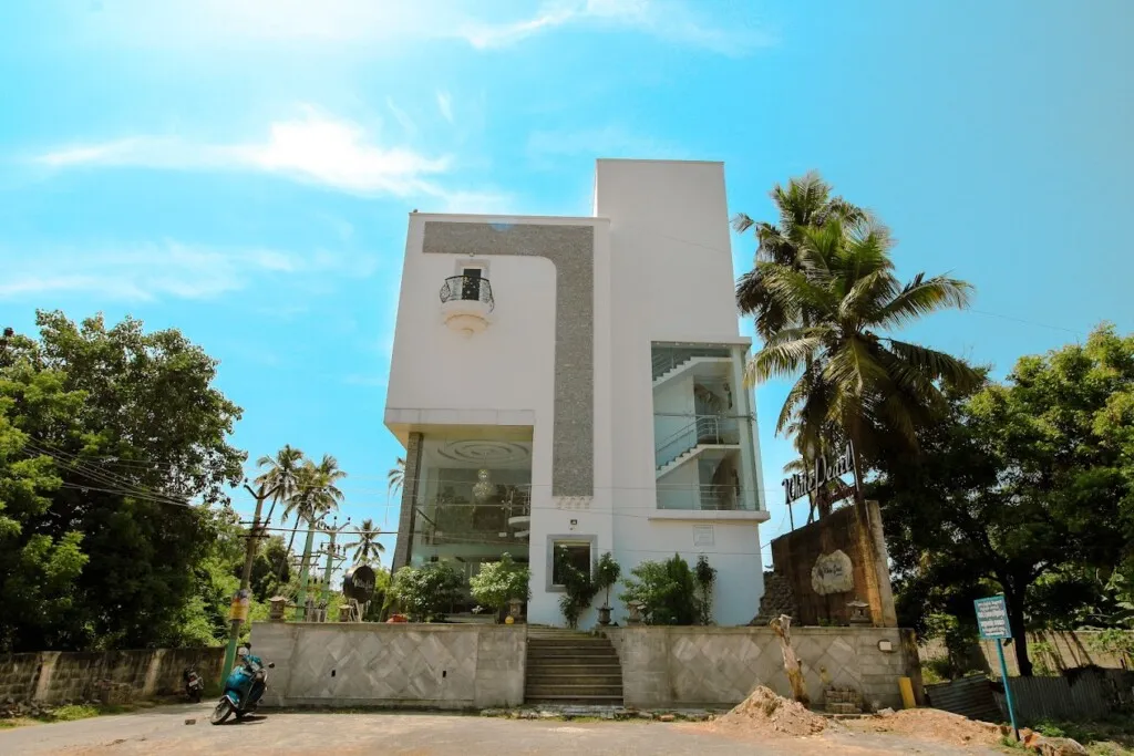 White Pearl Residency
