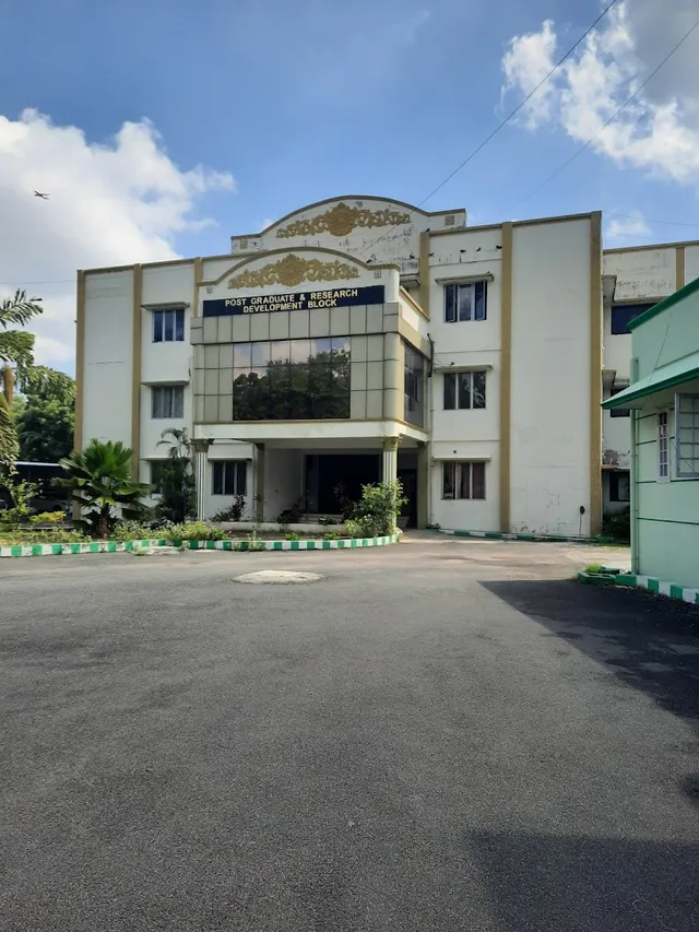 School of Excellence in Law - 3