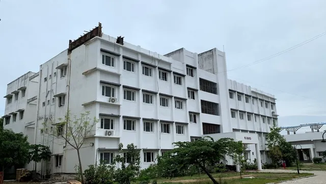 School of Excellence in Law - 4