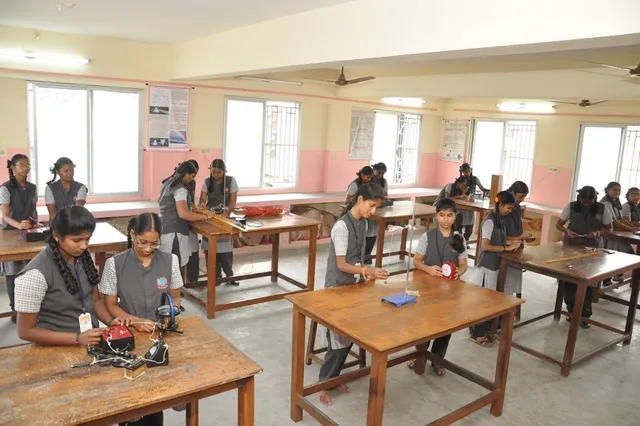 VVCRM Sengunthar Girls Higher Secondary School - 3