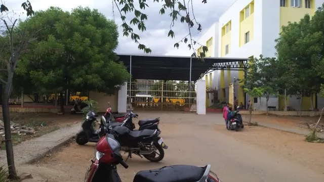 Mahatma Montessori School - 5