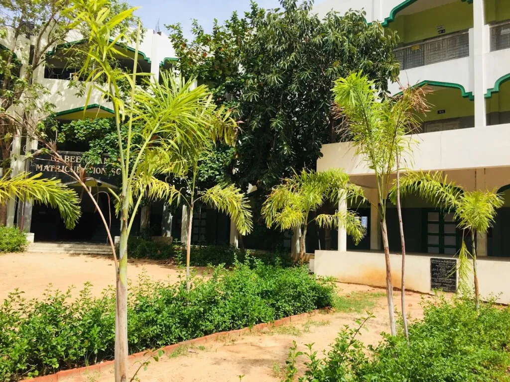 NABEESA AMMAL MATRICULATION HIGHER SECONDARY SCHOOL