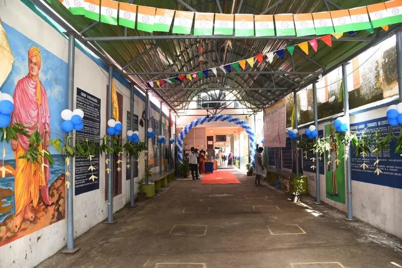 Cholan Matriculation Higher Secondary School | Best School | Top Ranked School | CBSE