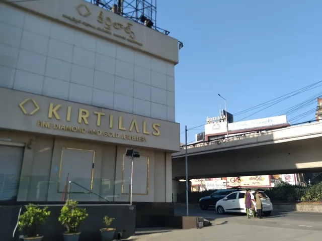 Kirtilals Fine Diamond And Gold Jewellery - 8