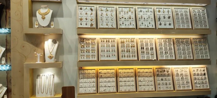 Ganesh Jewellers - old gold jewellery buyer Malad - 2