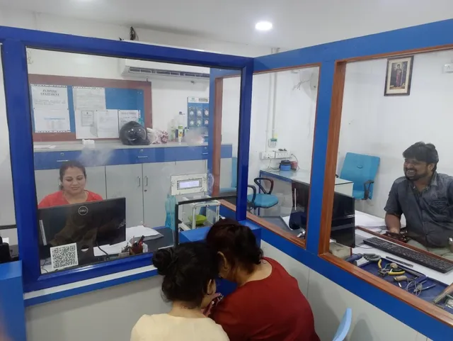 Muthoot Gold Point - We Buy Gold Noida - 7