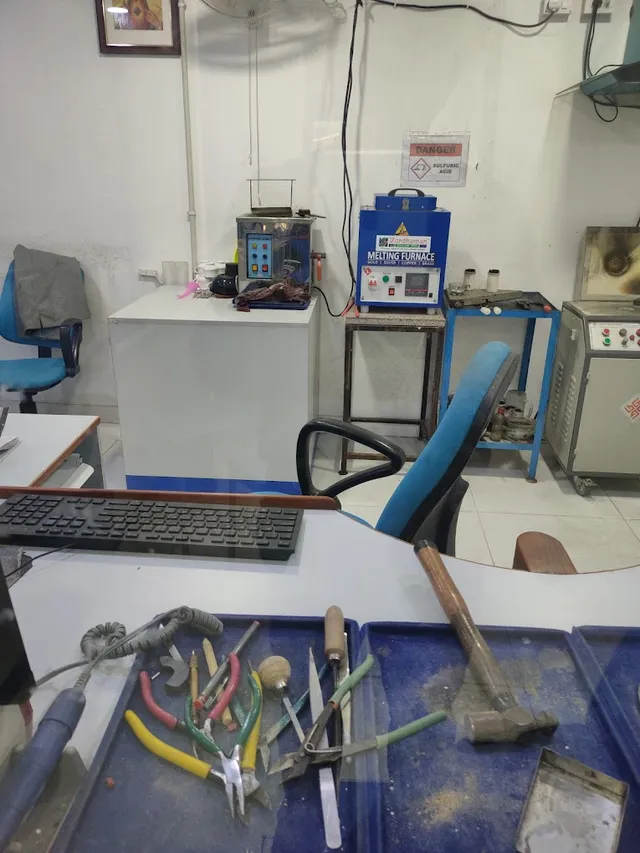 Muthoot Gold Point - We Buy Gold Noida - 8