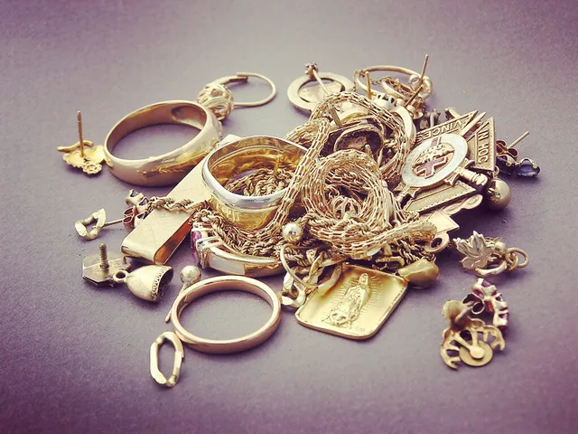 CASH OF GOLD- Jewelry Gold Buyer, Instant Cash For Gold In Noida - 3