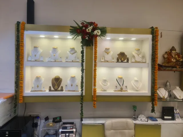 Shri Jewellers- Best Jewellery Showroom - 4