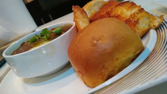 HOUSE PARTY CHEF/CATERING - 4