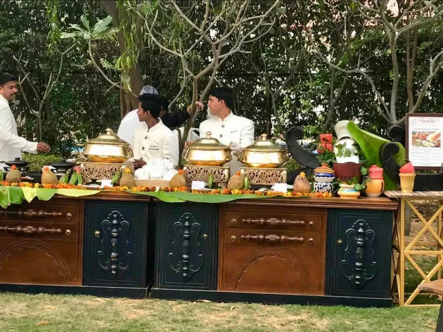 Moets Club Class Catering - 2