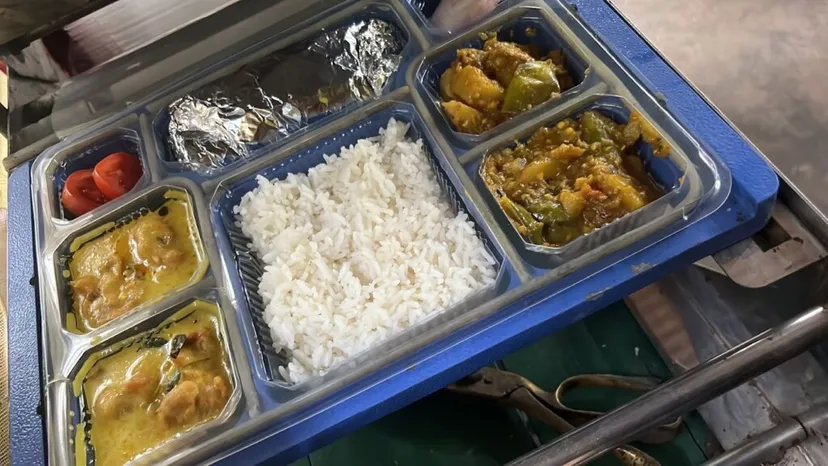 Chirag Tiffin Service & Mess | Chirag kitchen | Home made food | 100% hygienic & vegetarian | fast delivery service