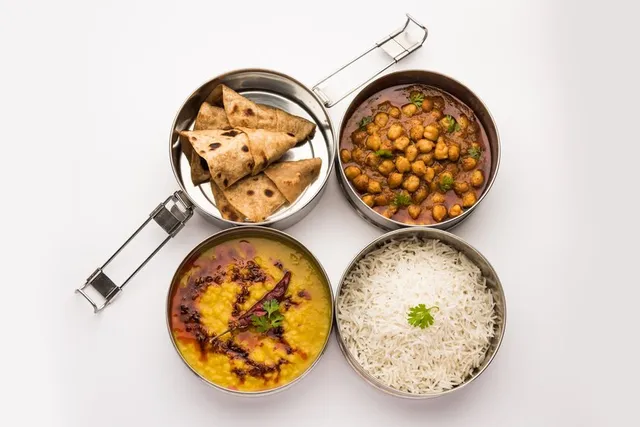 Everest Tiffin Service - 6