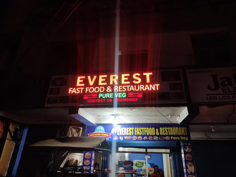 Everest Tiffin Service