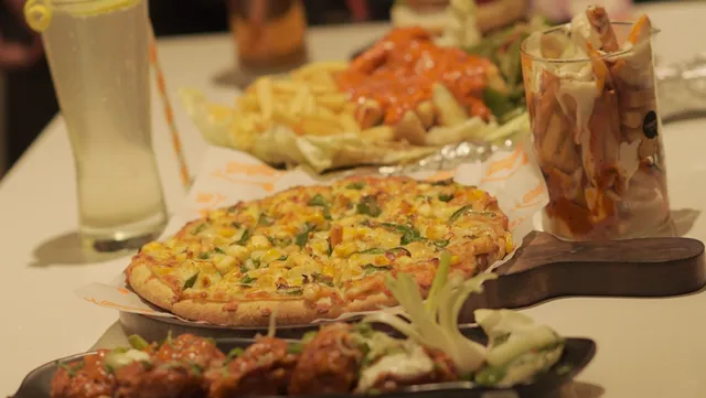 Hangries Amritsar | Italian & Chinese Restaurant - 6