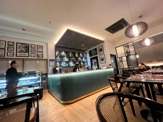 Aurah All Day Dining - Multicuisine Restaurant & Bar in Amritsar - 6